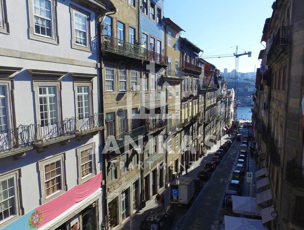 Janika's Apartment Porto Bagian luar foto